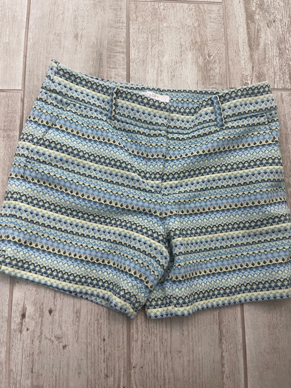 LOFT Light Blue, Navy & Pale Yellow Pattern Shorts